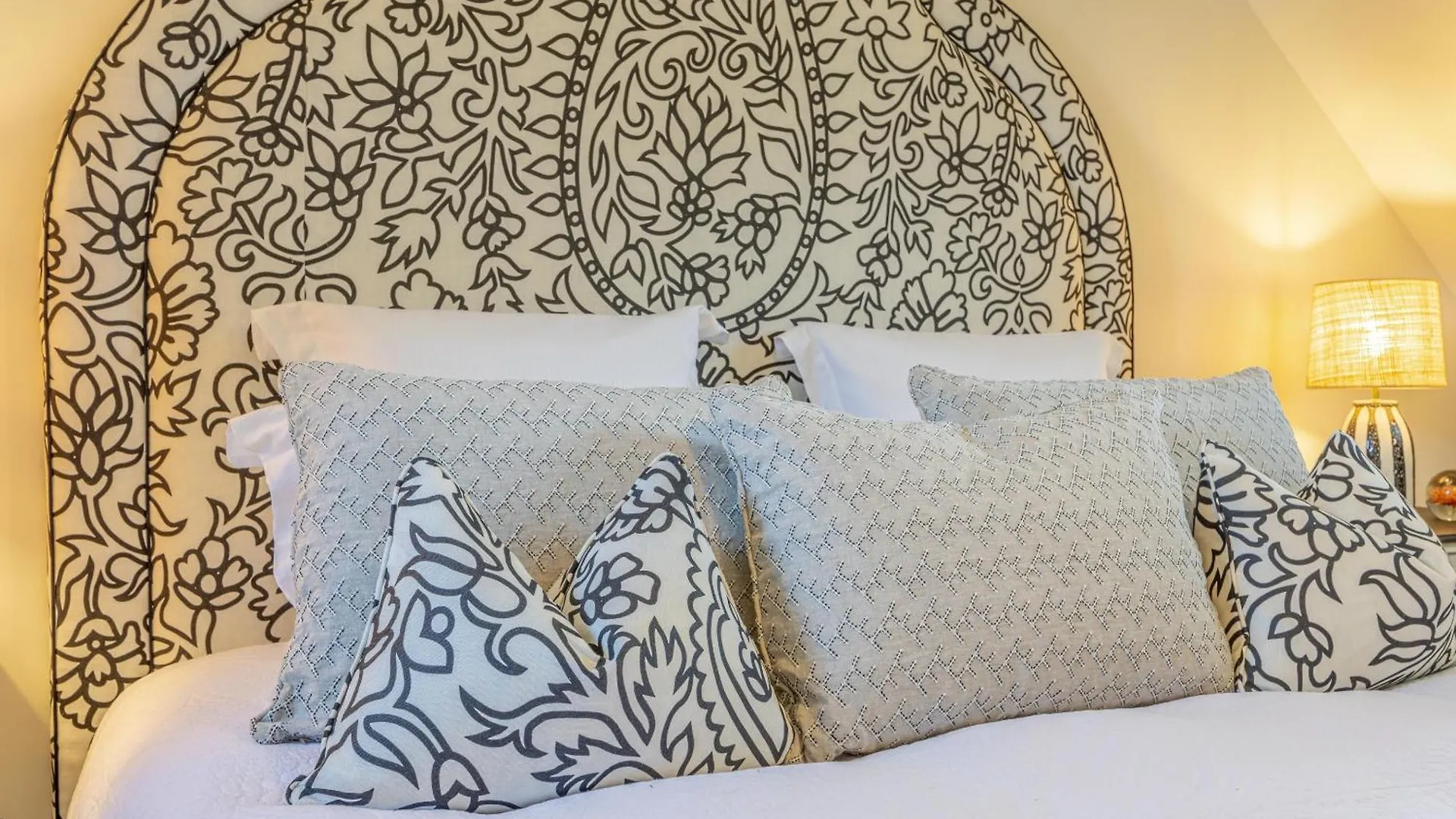 Bed & Breakfast Villa Haute Guais, Maison Et Table D'Hotes Vue Mer Dinard