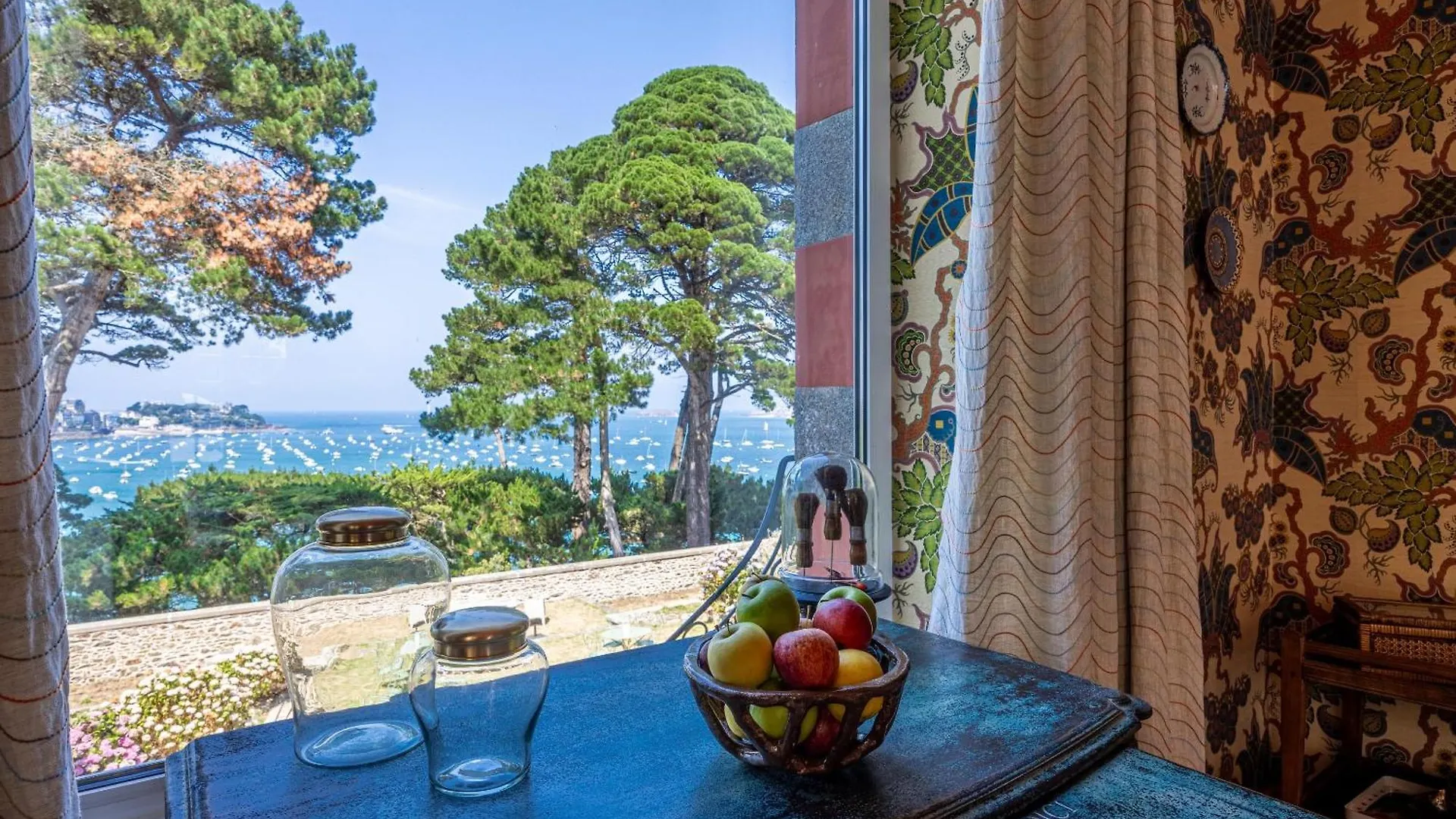 Villa Haute Guais, Maison Et Table D'Hotes Vue Mer Dinard